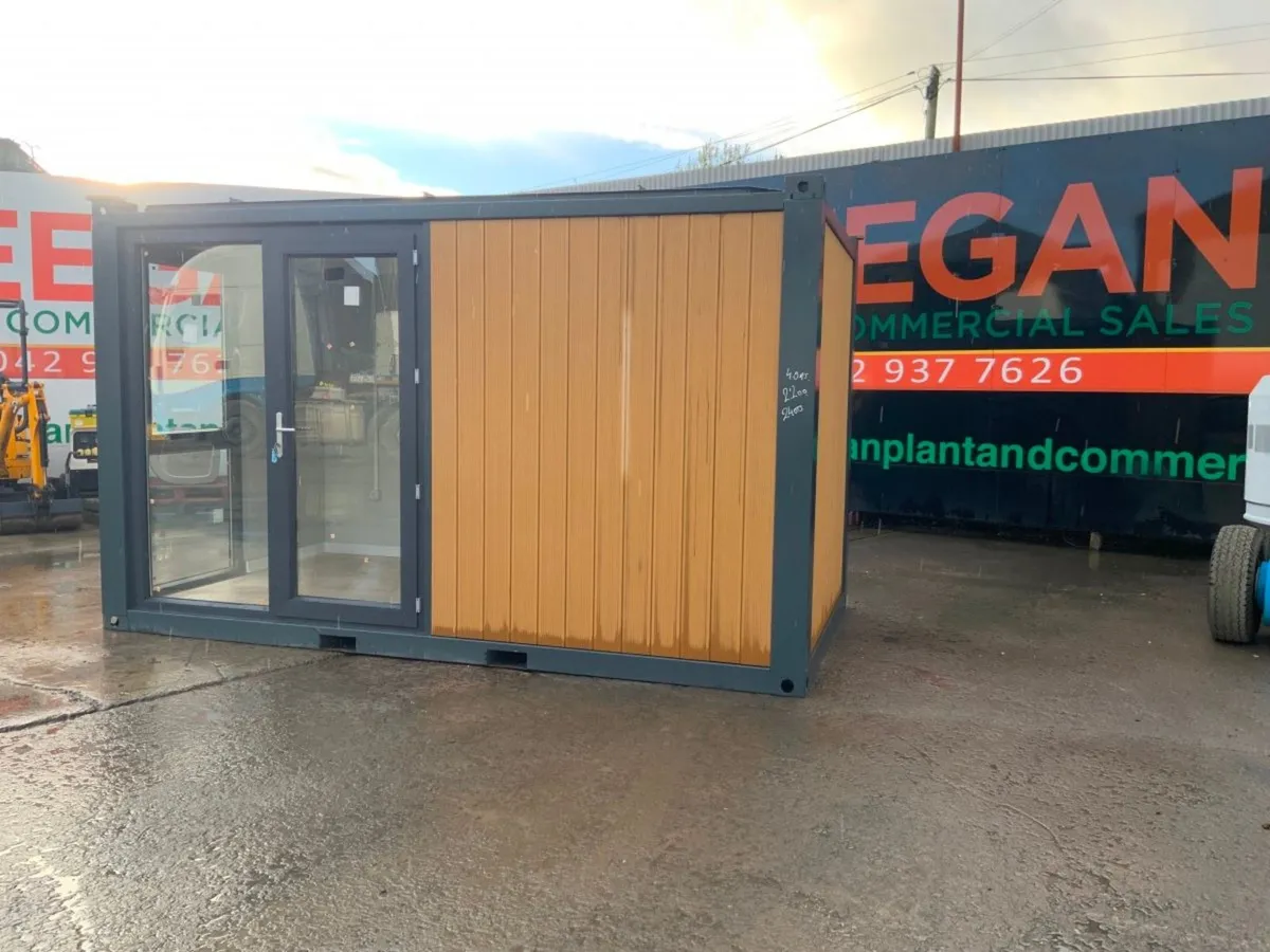 GARDEN ROOM / HOME OFFICE CABIN.........1020. - Image 1