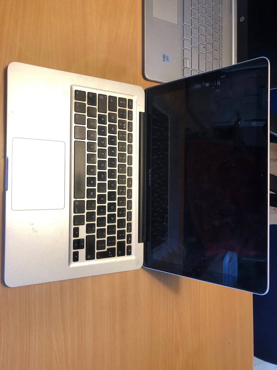 Windows (HP laptop) and Apple Mac - Image 3