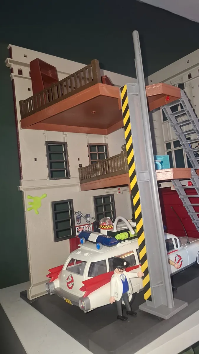 Ghost buster house and car - Image 3