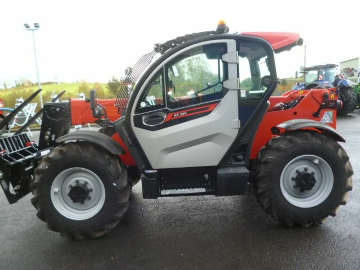 Unused Manitou 735 telehandler - Image 1