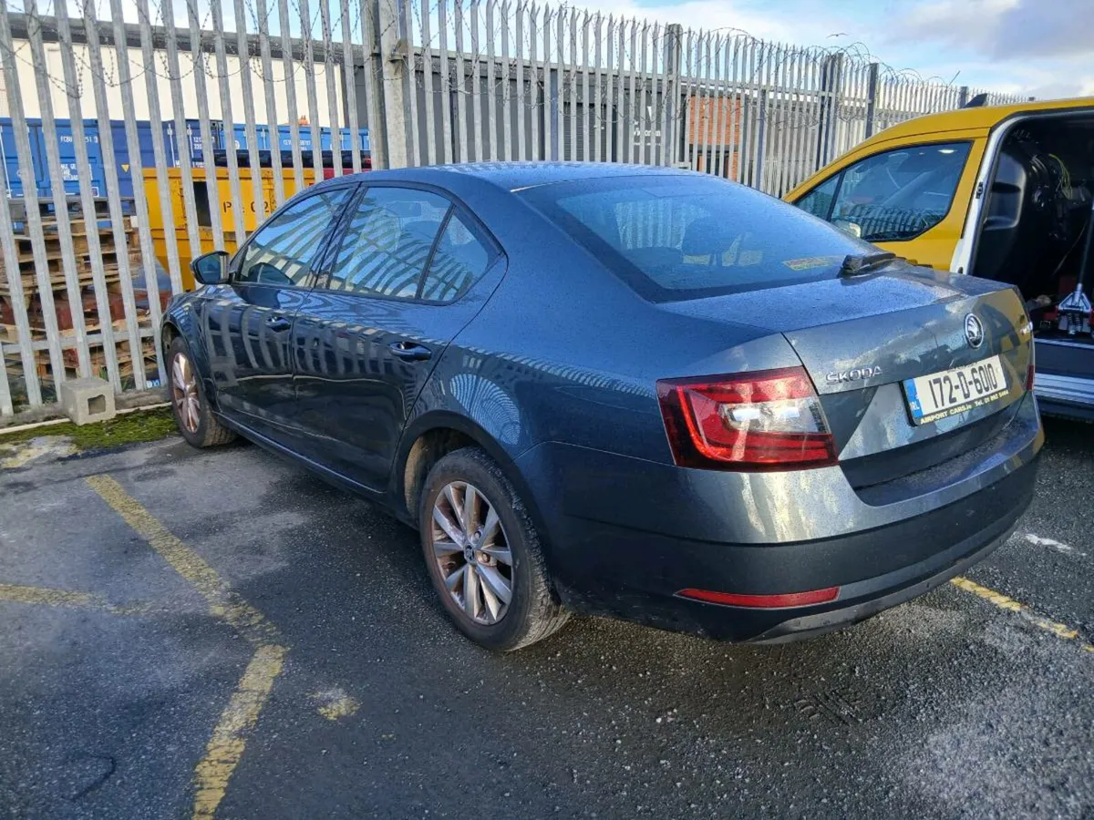 2017 SKODA OCTAVIA 1.6 DIESEL - Image 3