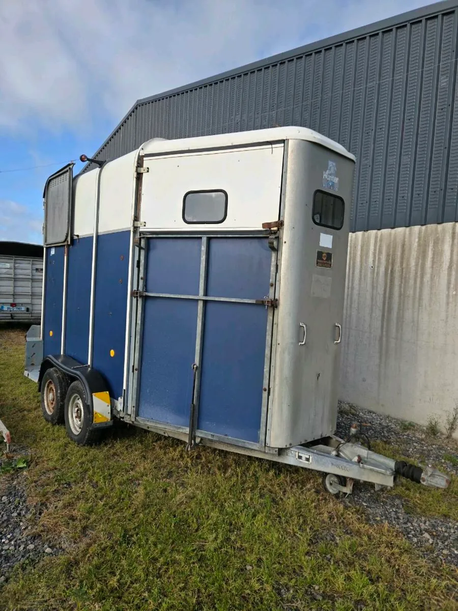 Ifor william HB510 horse box - Image 1