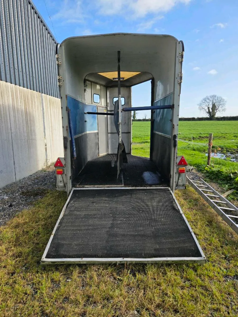 Ifor william HB510 horse box - Image 2