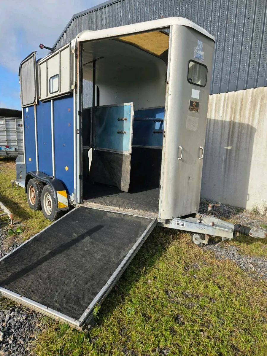 Ifor william HB510 horse box - Image 3