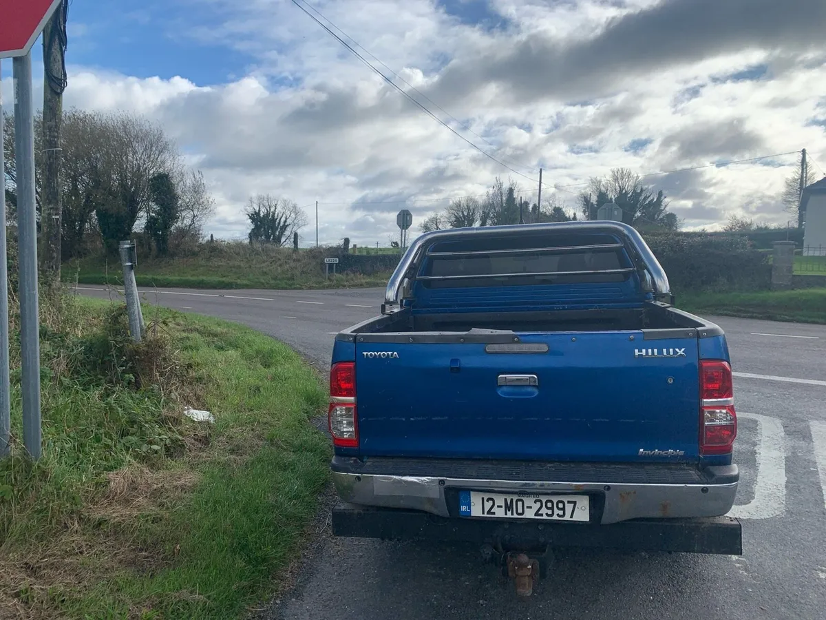 Toyota hilux - Image 3
