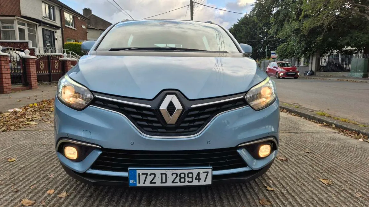 172 Renault Grand Scenic (Top Spec) immaculate - Image 4