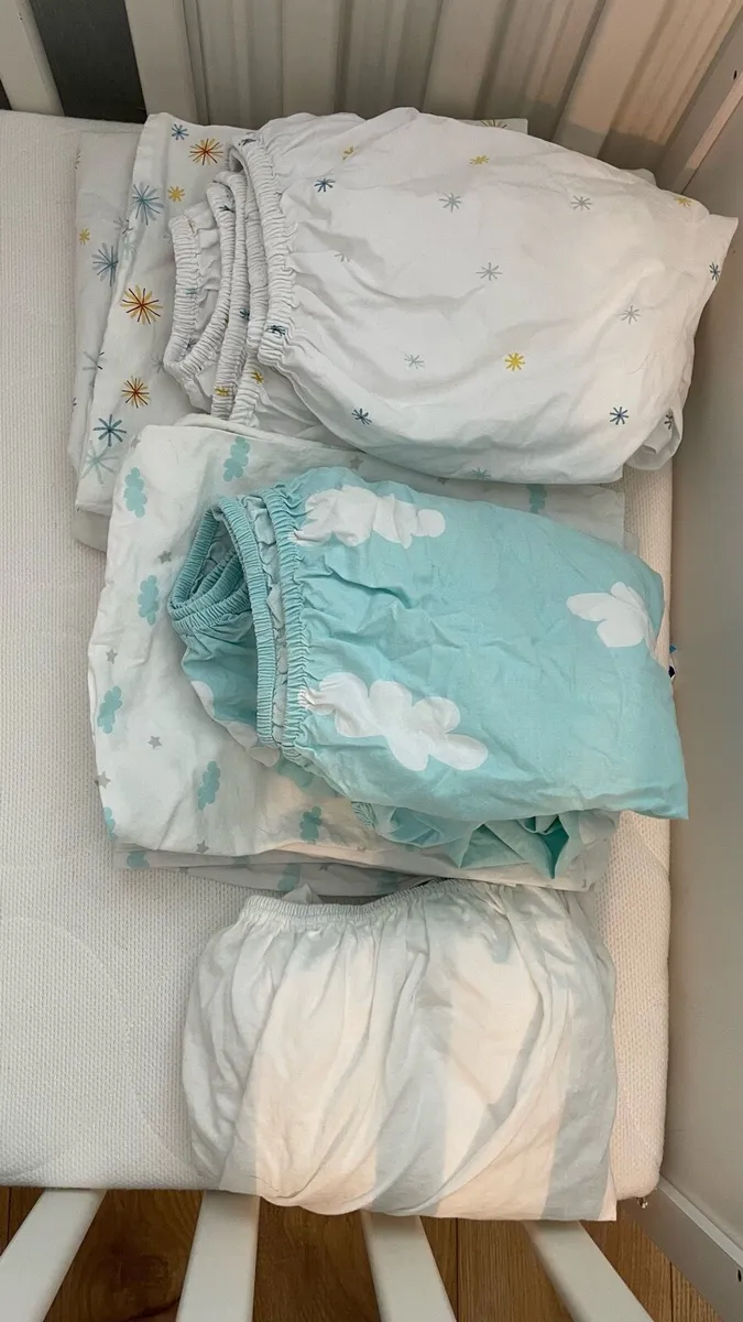 IKEA baby cot and mattress, bed linen - Image 4