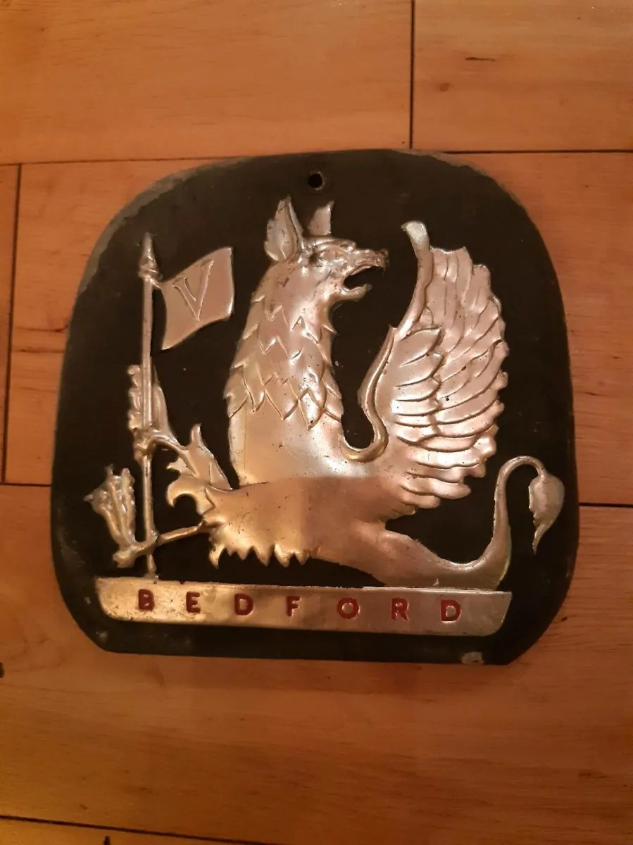 Bedford TK Badge - Image 1
