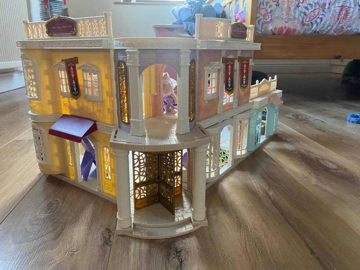 Sylvanian grocery & department stores - Image 1