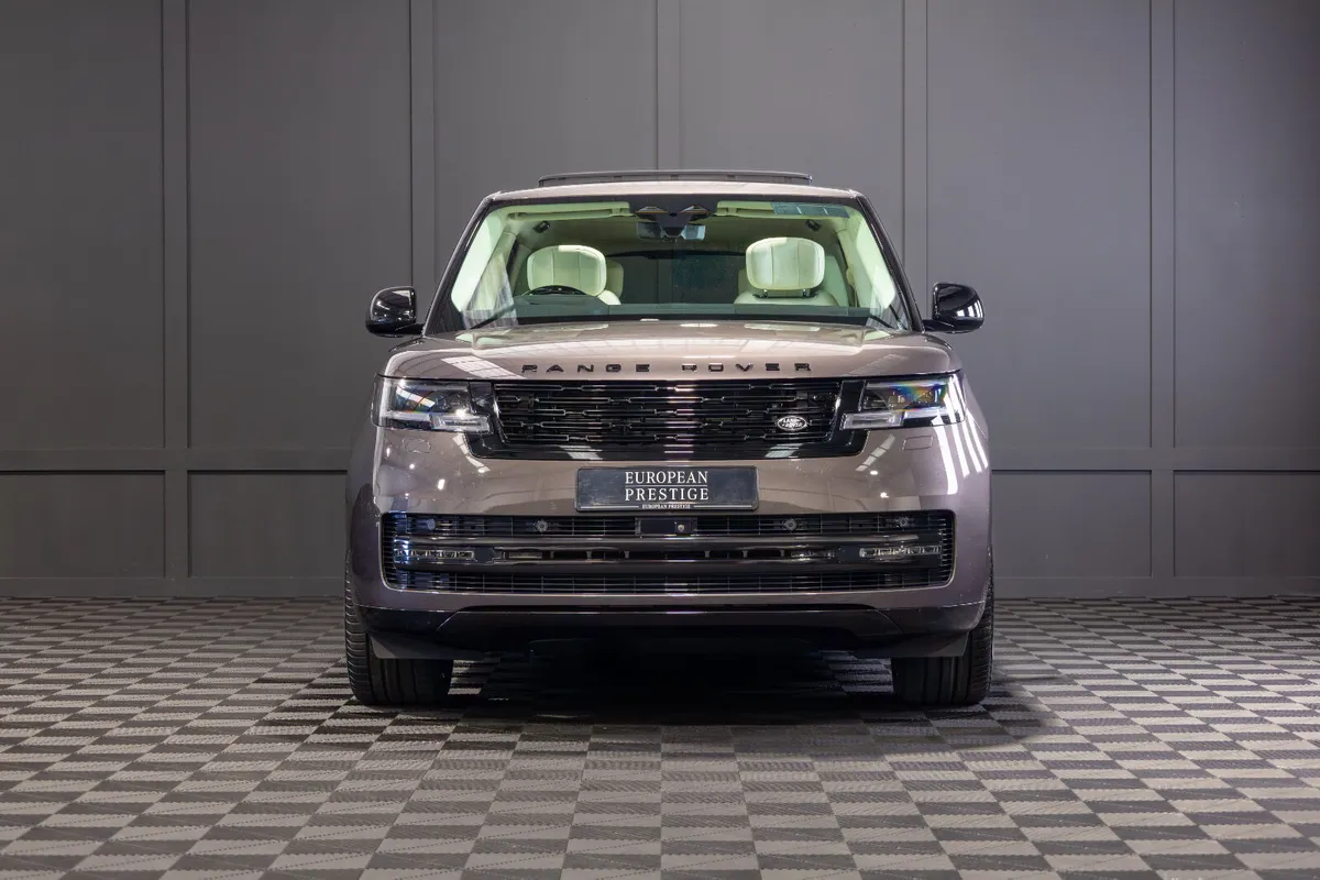 2025 Range Rover Autobiography P550e - Image 2