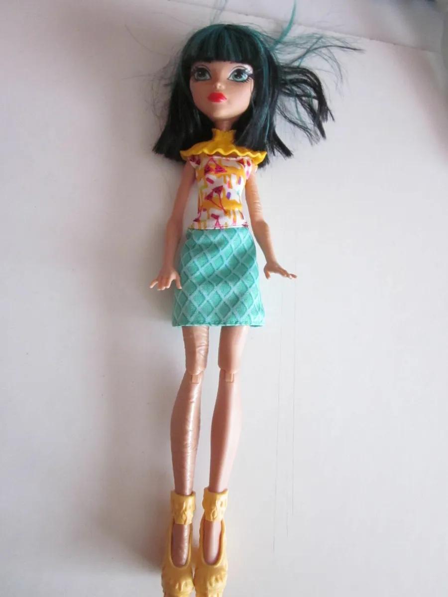 Four Monster High Ice Scream Ghouls Dolls - Image 3