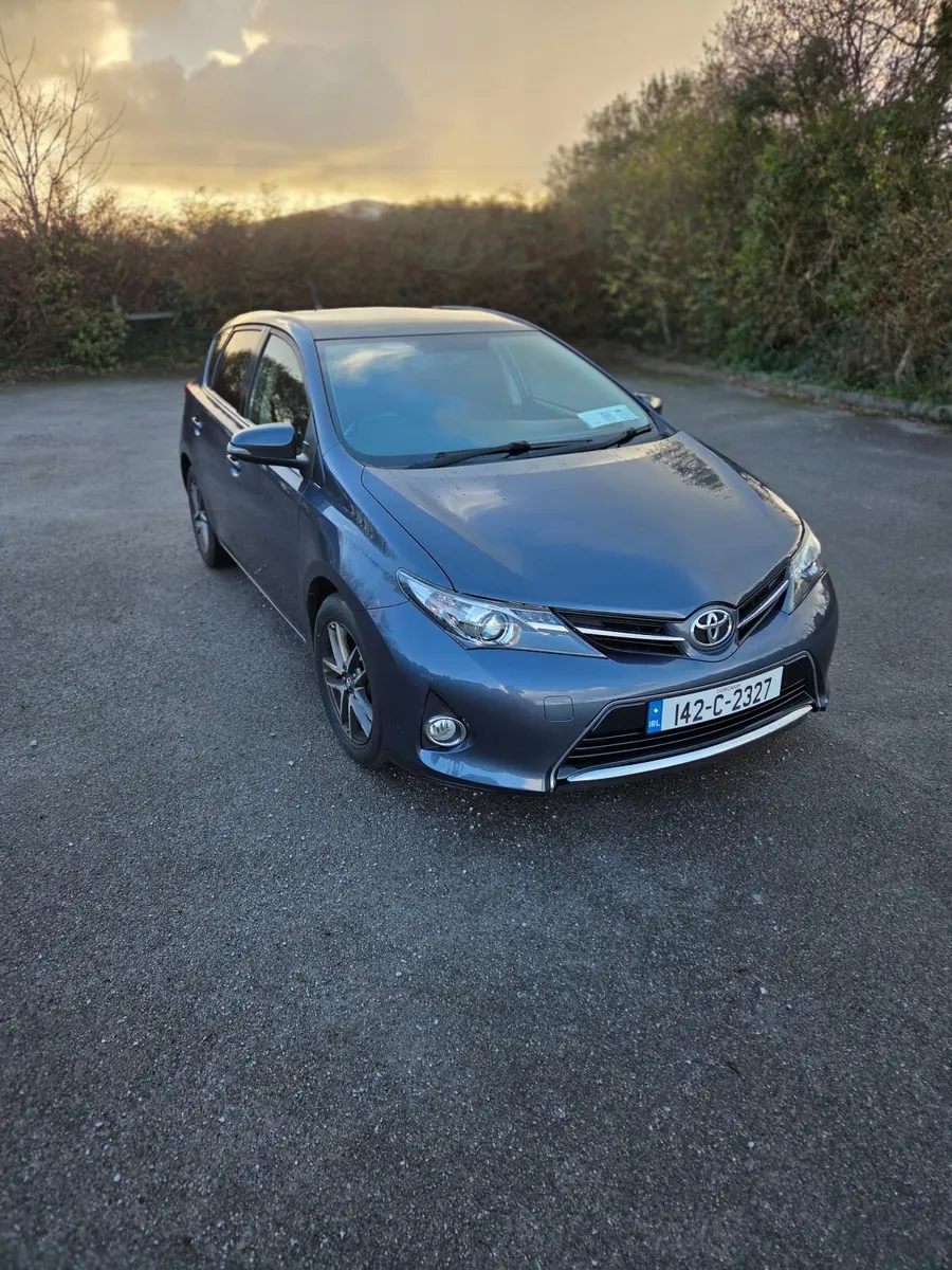 Toyota Auris 2014 - Image 1