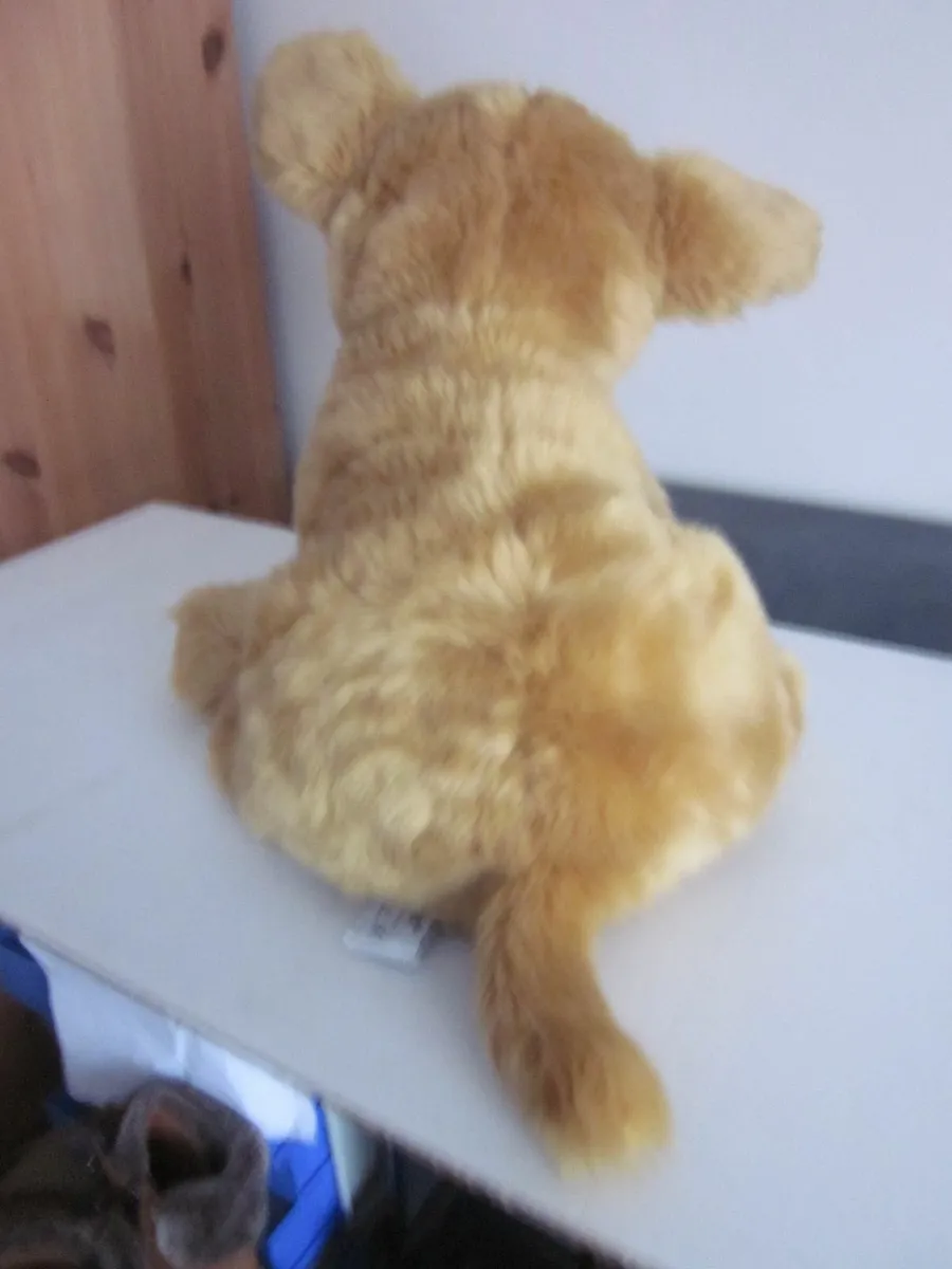 Vintage Russ Banjo Sitting Puppy Plush Toy - Image 4