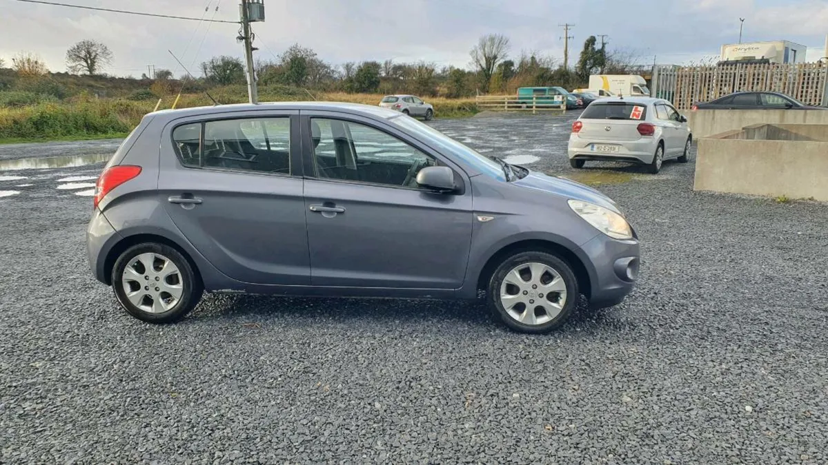 Hyundai i20 2012 - Image 2