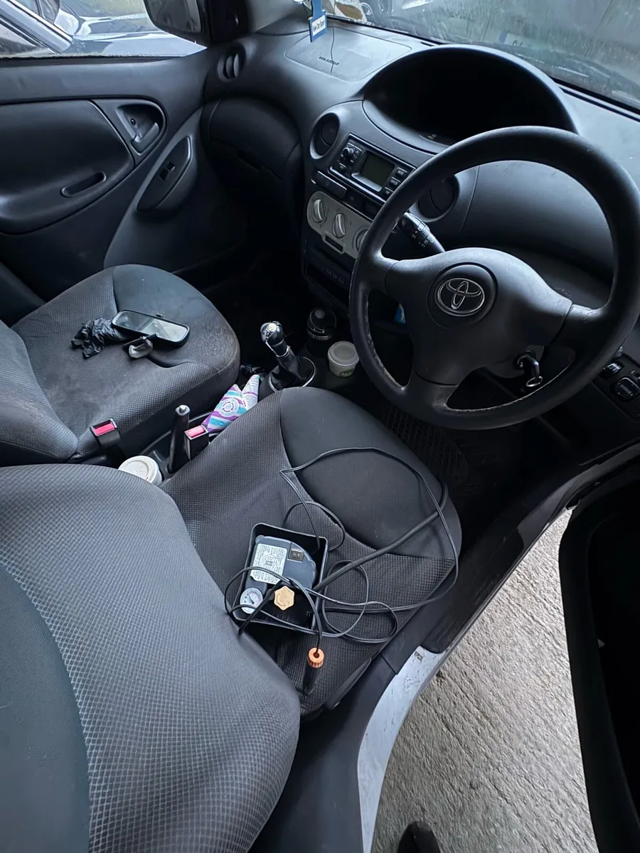 Toyota Yaris 2004 “Breaking” - Image 2