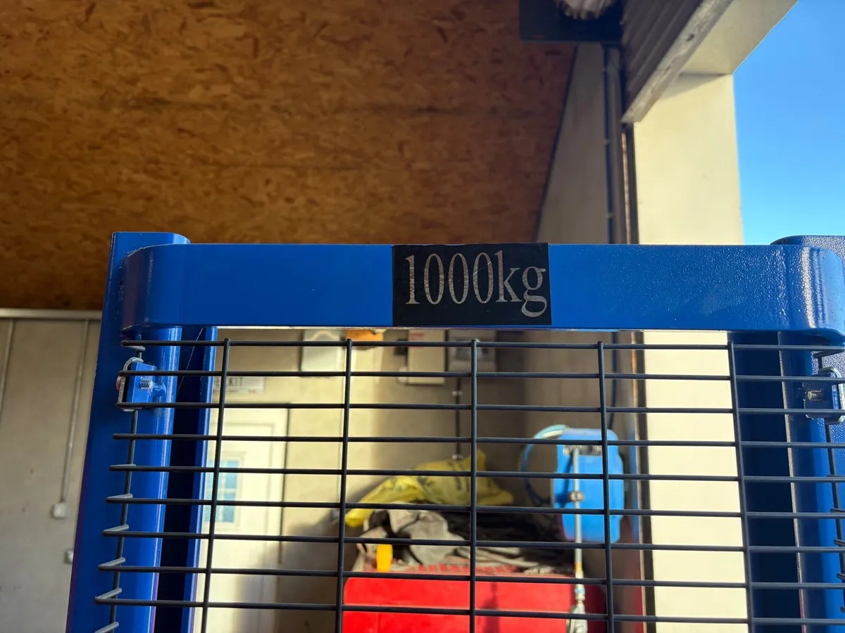 Pallet stacker - Image 4