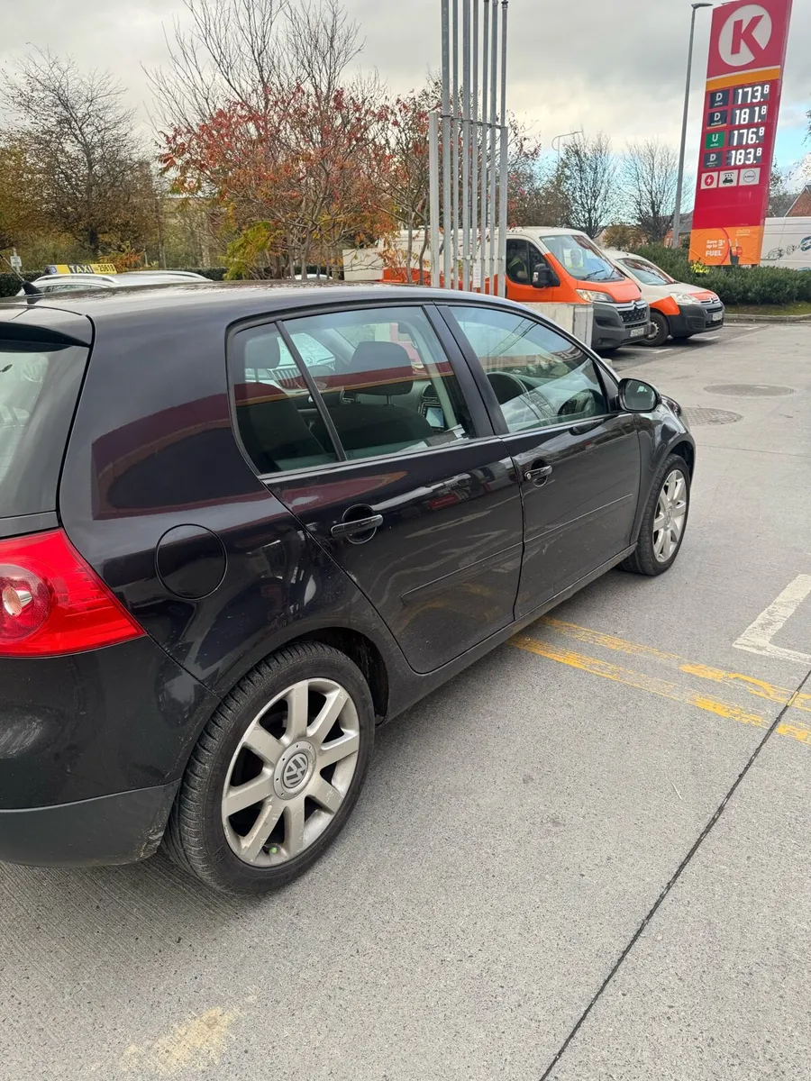 VW GOLF 2008 - Image 2