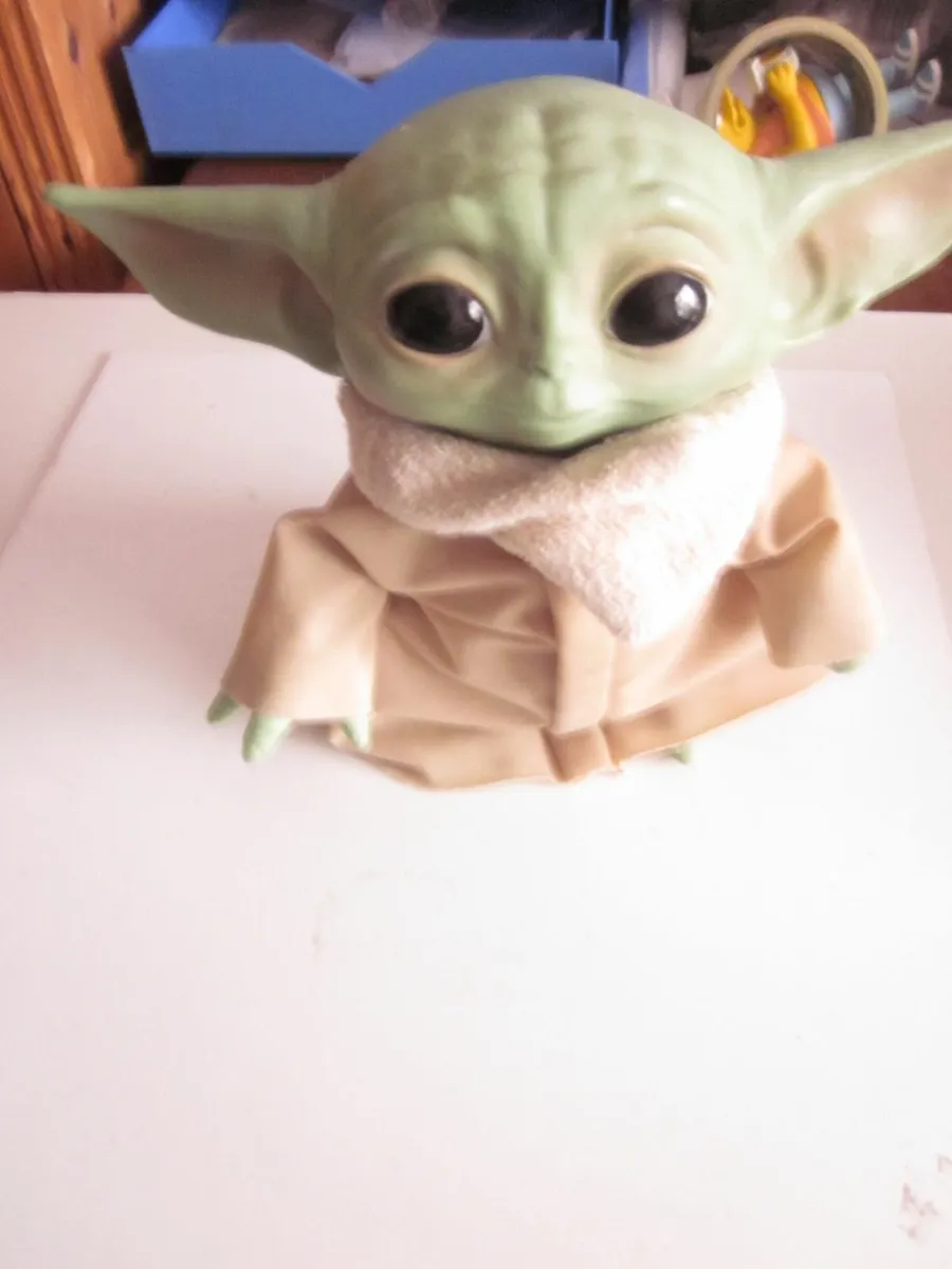 Hasbro 7.5" Star Wars The Child Baby Yoda Talking - Image 2