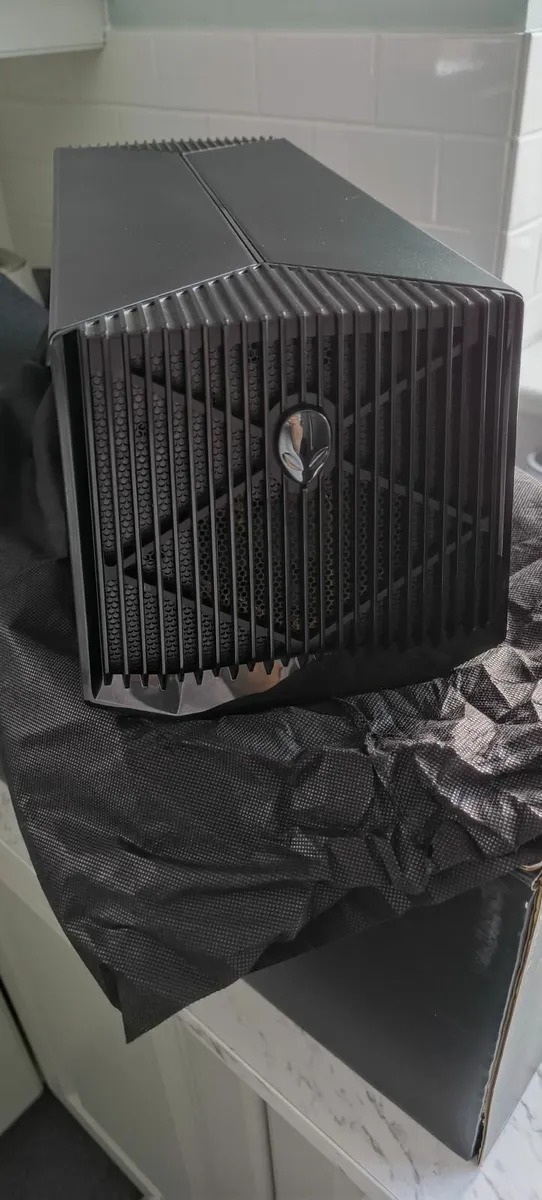 Dell Alienware Z01G 460W Graphics Amplifier - Image 1