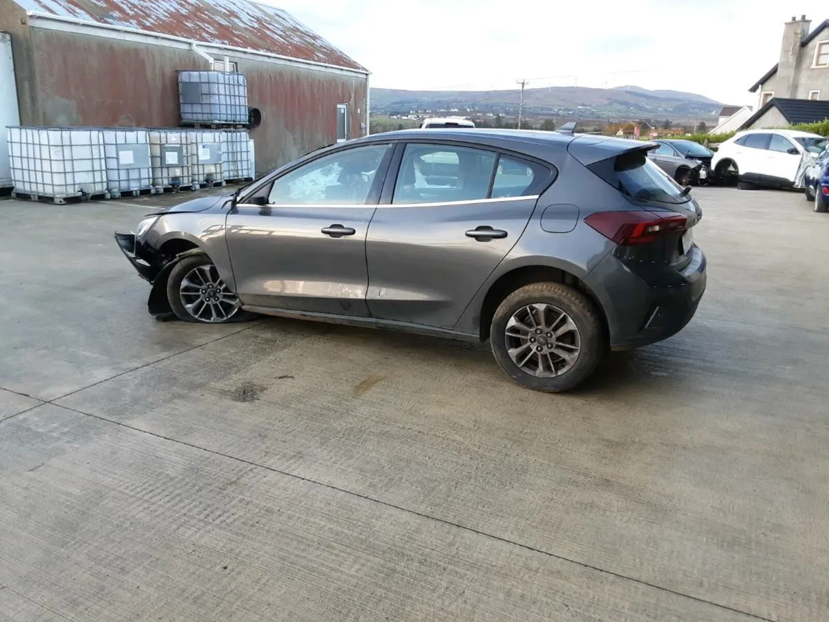 2023 ford focus for breaking - Image 3