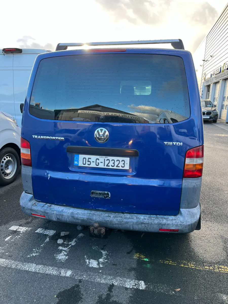 Volkswagen Transporter SWB 2005 - Image 4