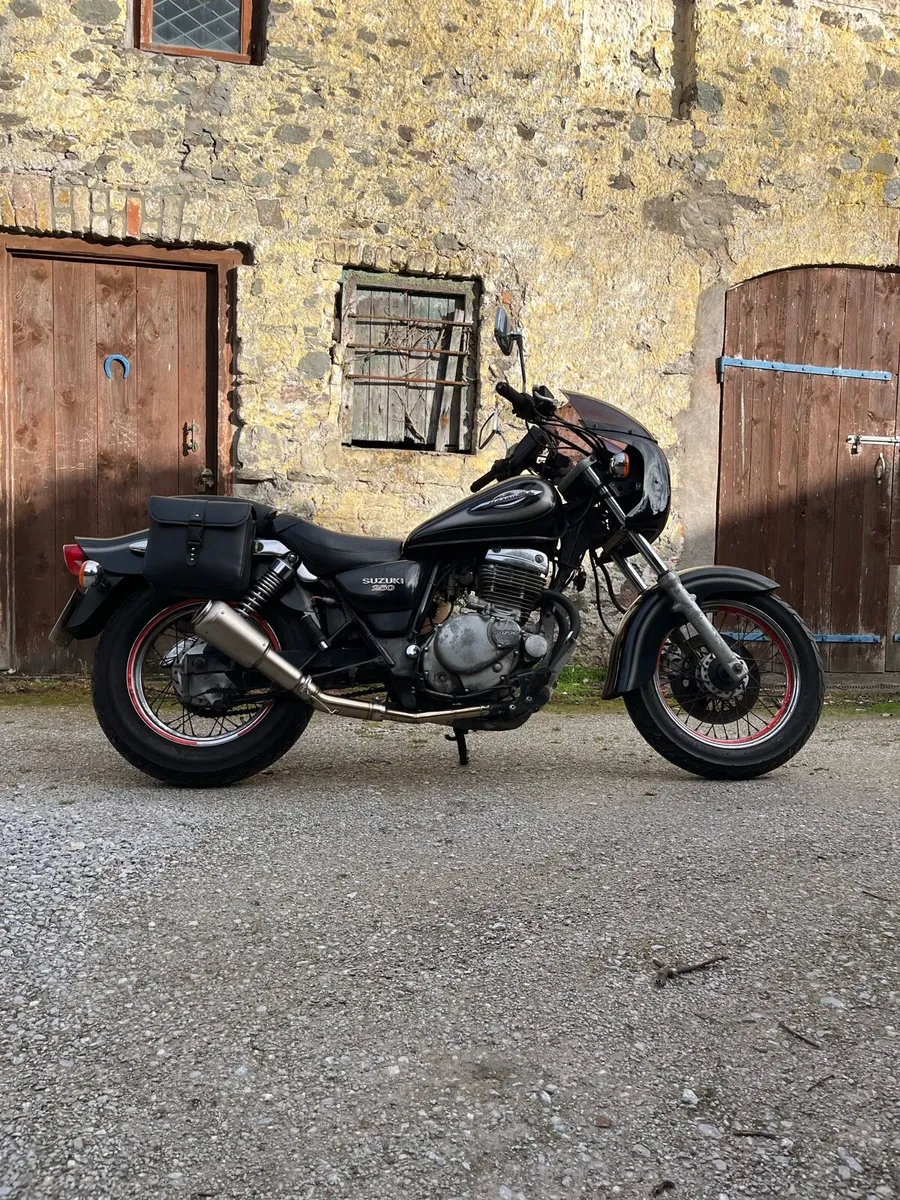 Suzuki GZ 250 Marauder - Image 2