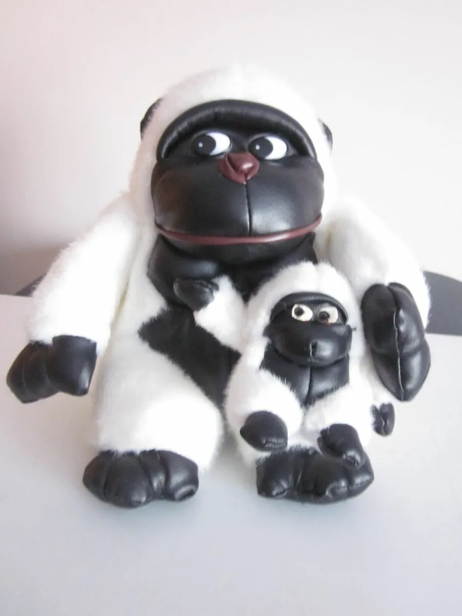 Plush Mania Gorilla with Baby Gorilla Stuffed Toy - Image 1