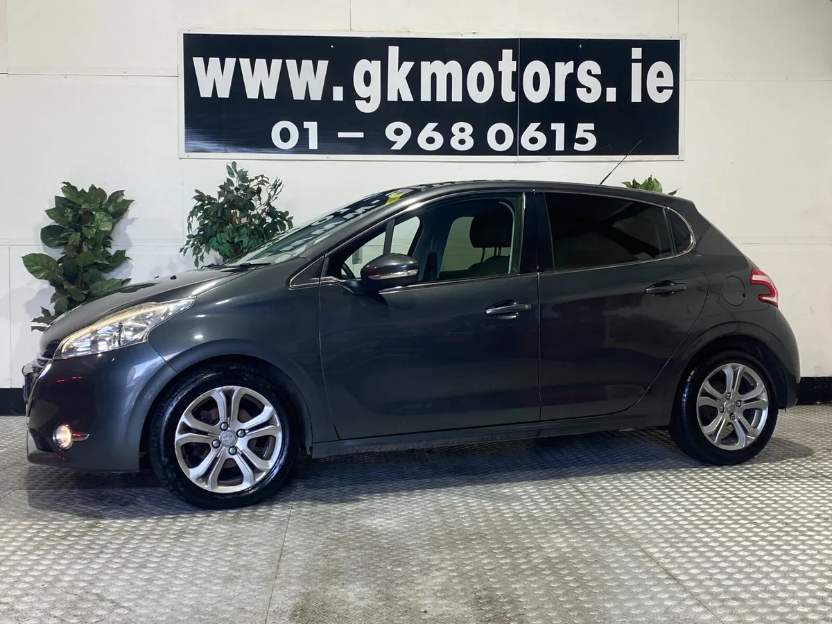 Peugeot 208 2014//DIESEL//LOW KLMS/// - Image 2
