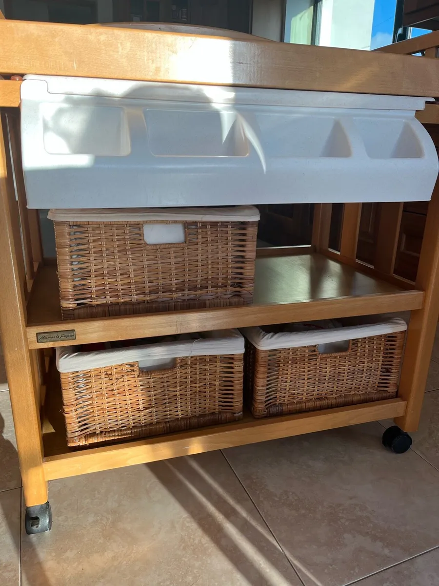 Mamas & Pappas Changing Table - Image 4