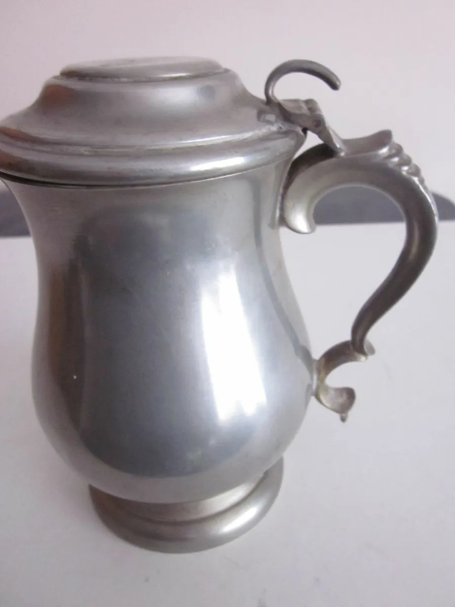 Antique English Pewter Lidded Tankard - Image 1