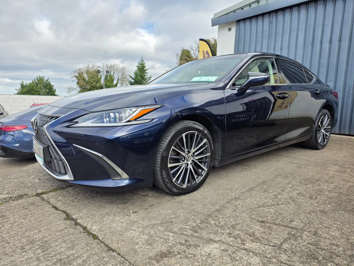 2023 LEXUS ES300H * DYNAMIC * - Image 3