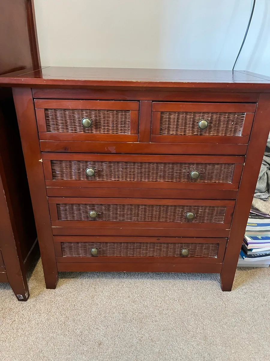 Bedroom furniture set - Image 1