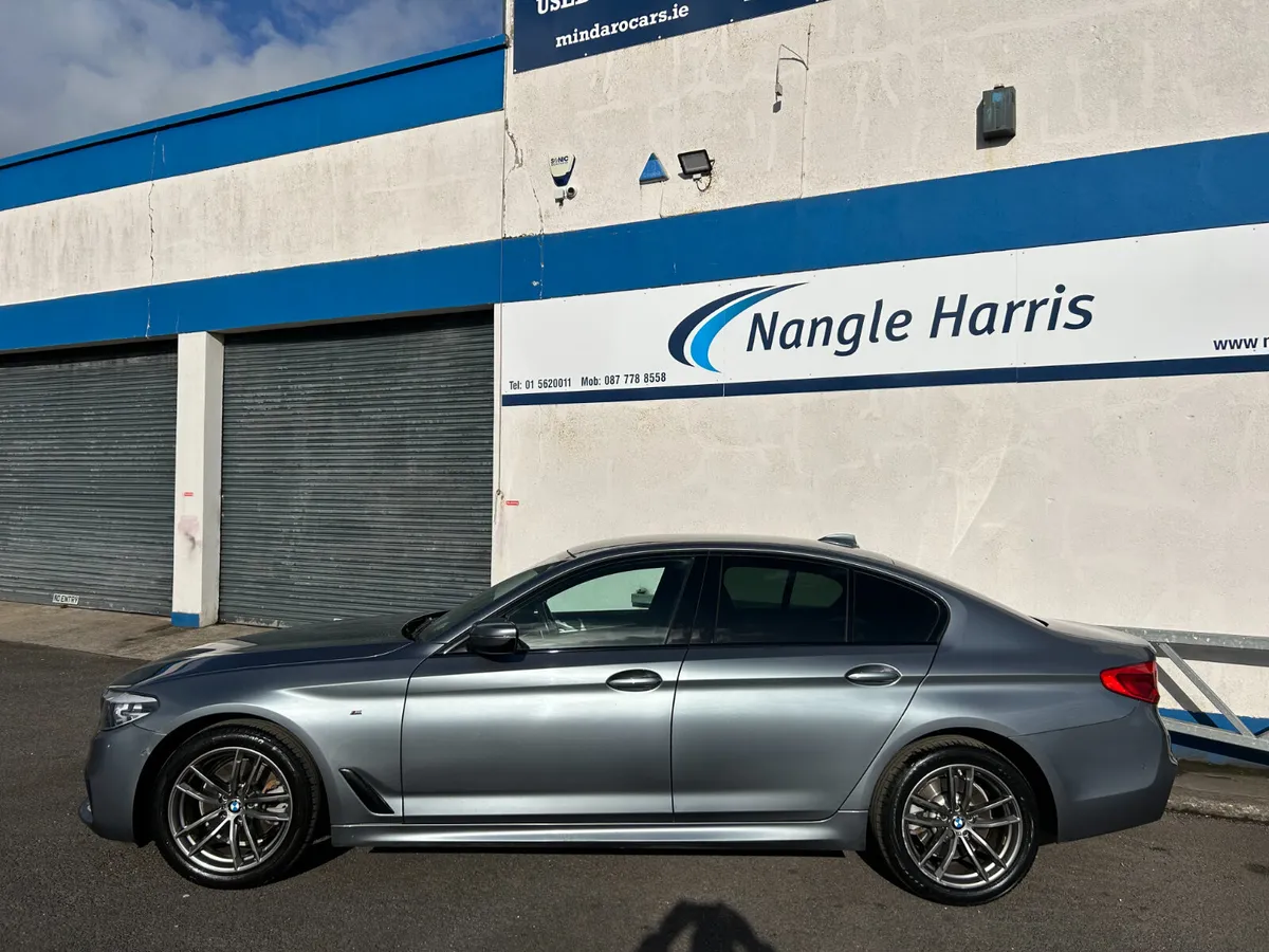 BMW 5-Series. M SPORT. - Image 2