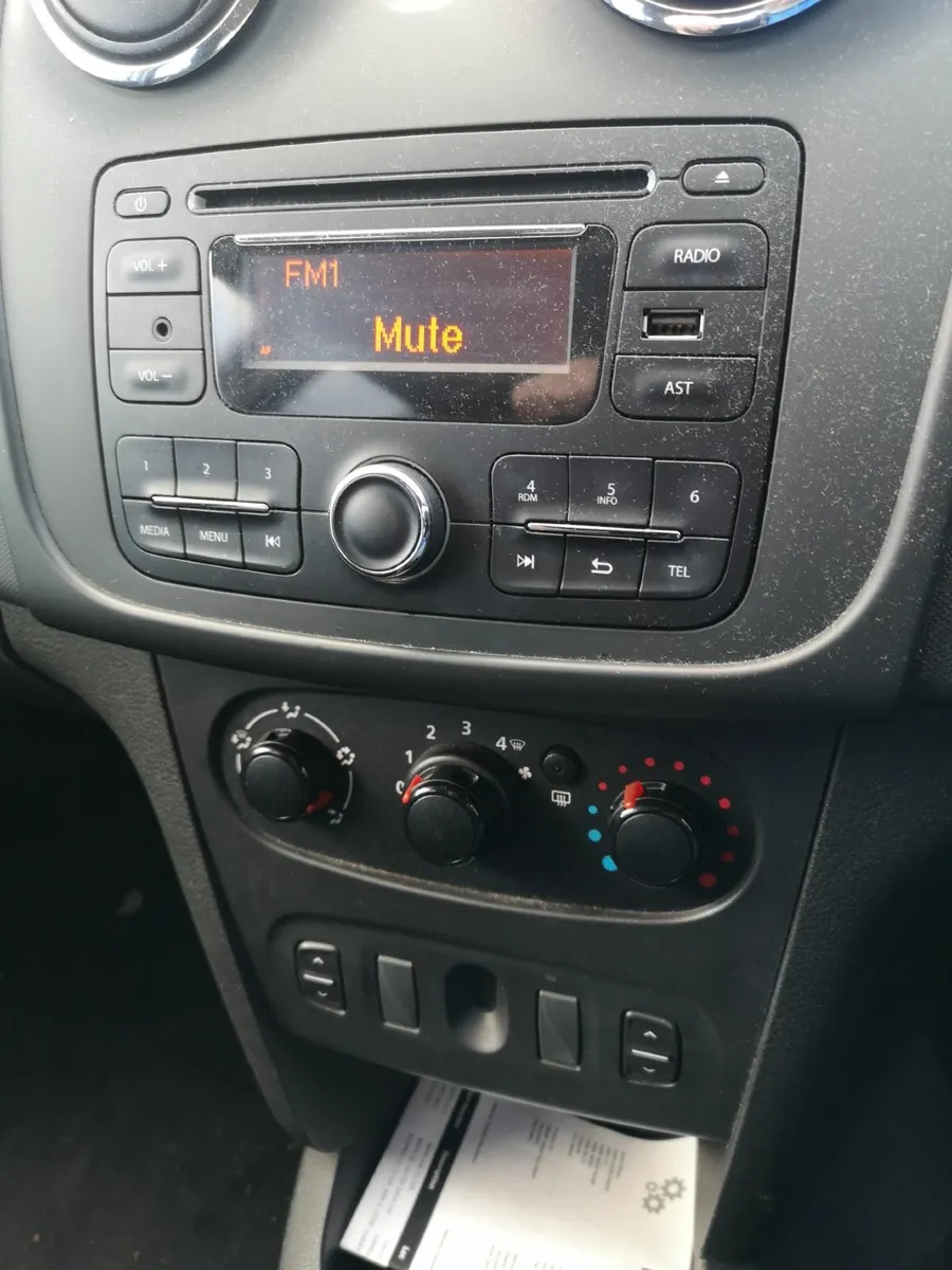 Dacia Sandero 2015 - Image 4