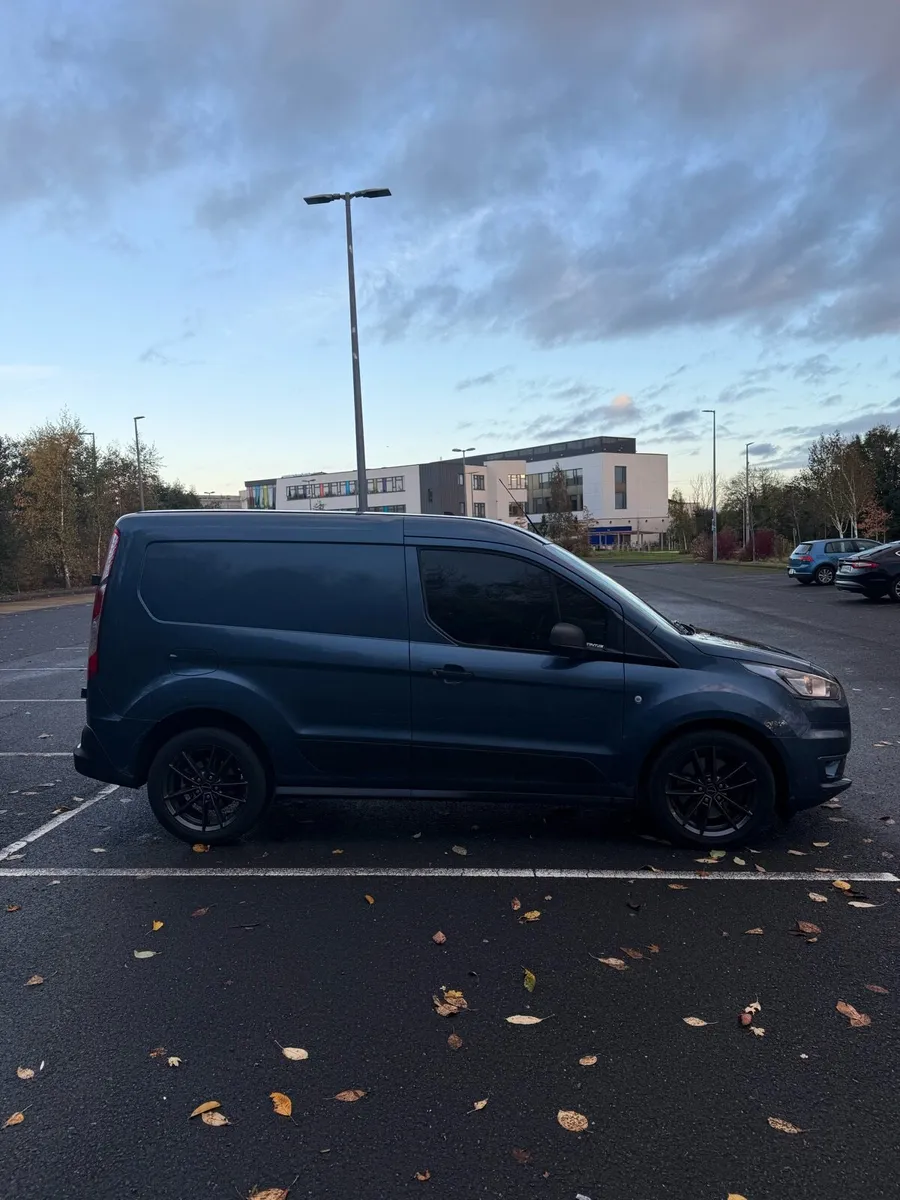 Ford Transit Connect - Image 3