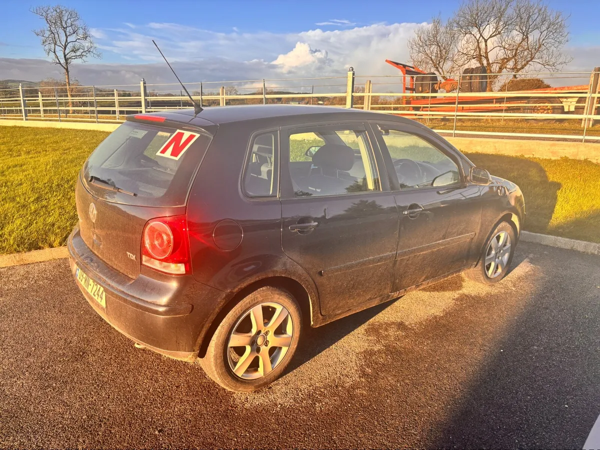 Volkswagen Polo 2009 - Image 2