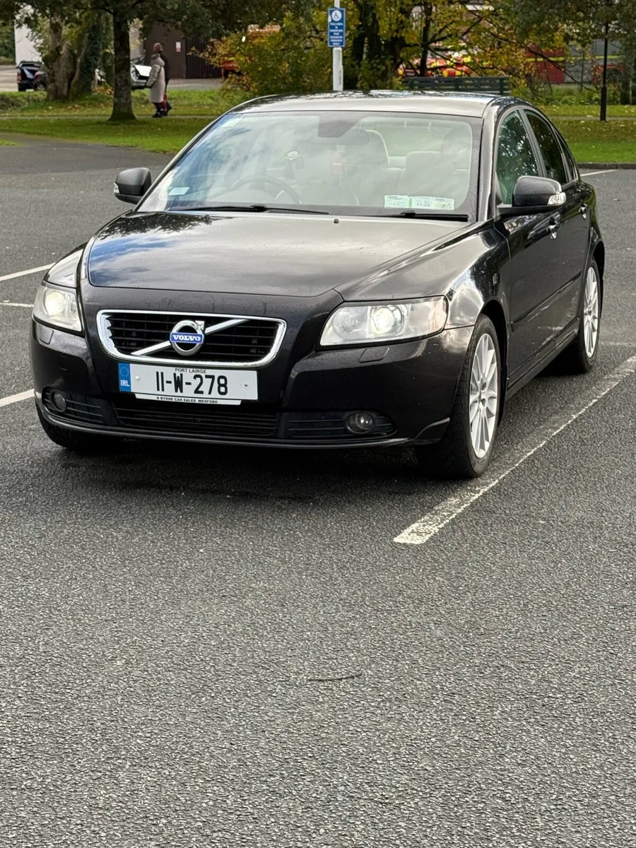 Sell/Swap Volvo S40 long NCT a few miles God Car - Image 1