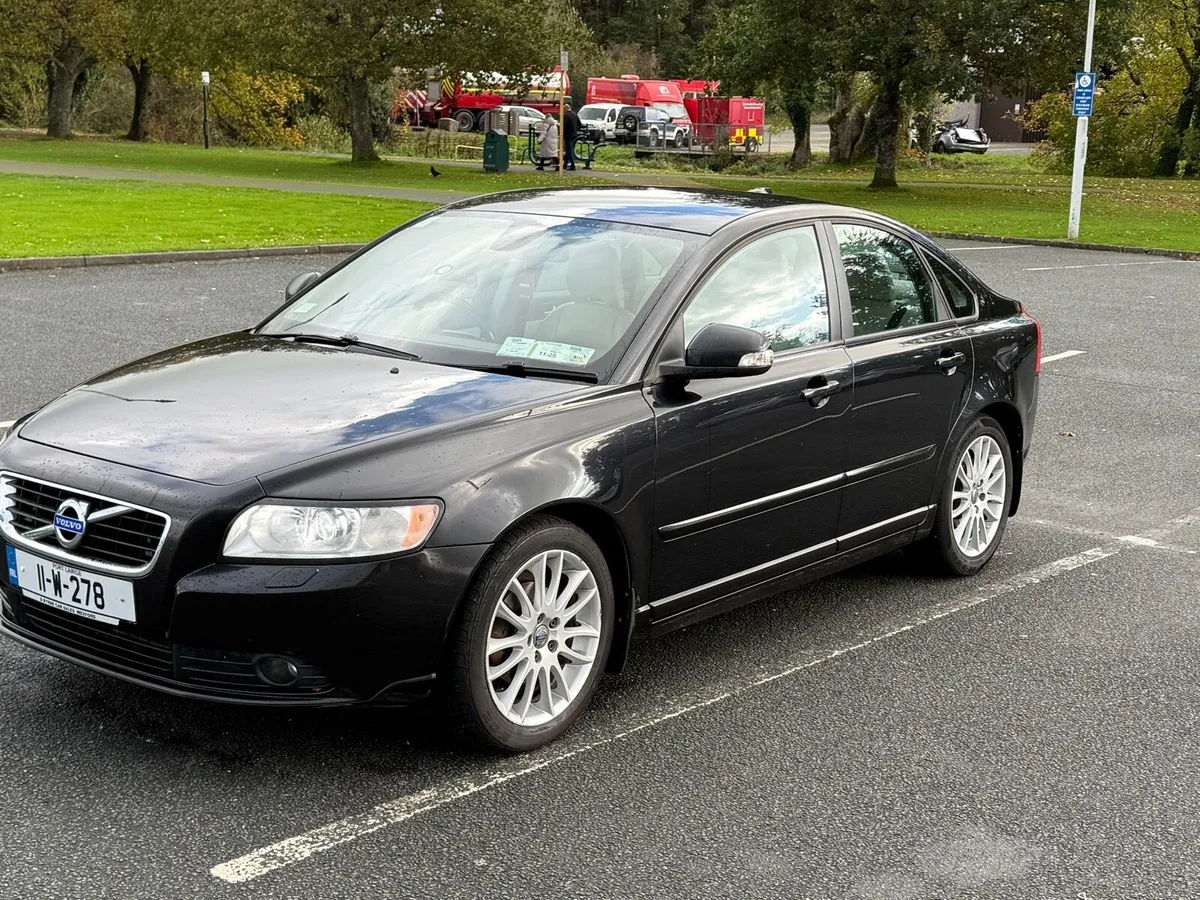 Sell/Swap Volvo S40 long NCT a few miles God Car - Image 3