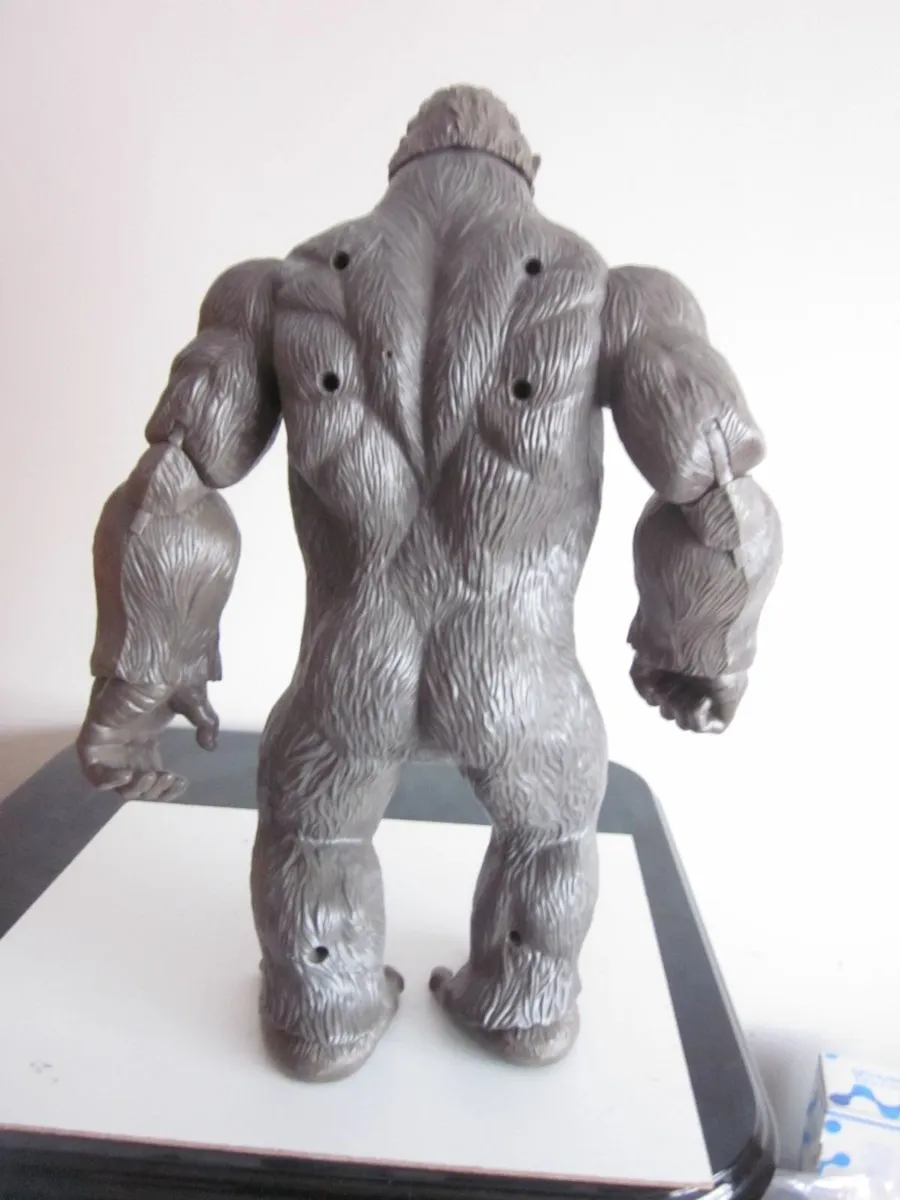 King Kong Skull Island Poseable Action Figure 18" - Image 3