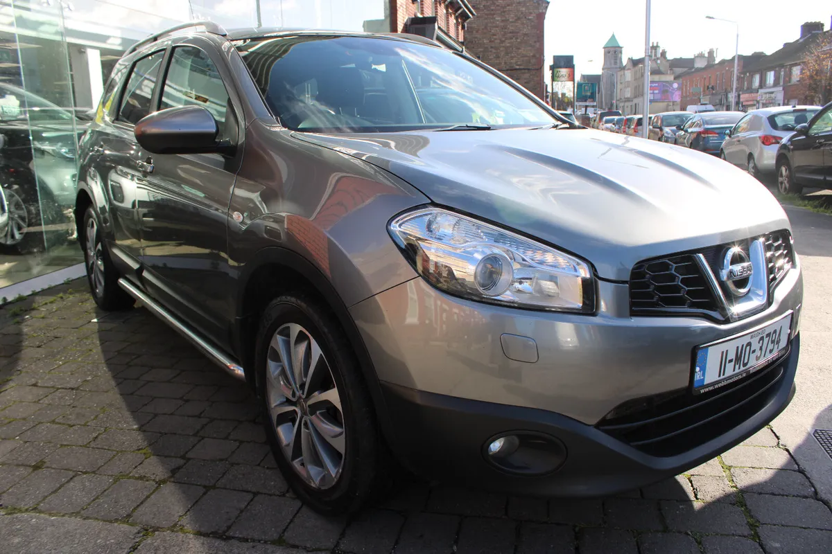 Nissan Qashqai+2 2.0 TEKNA 2011 - Image 2