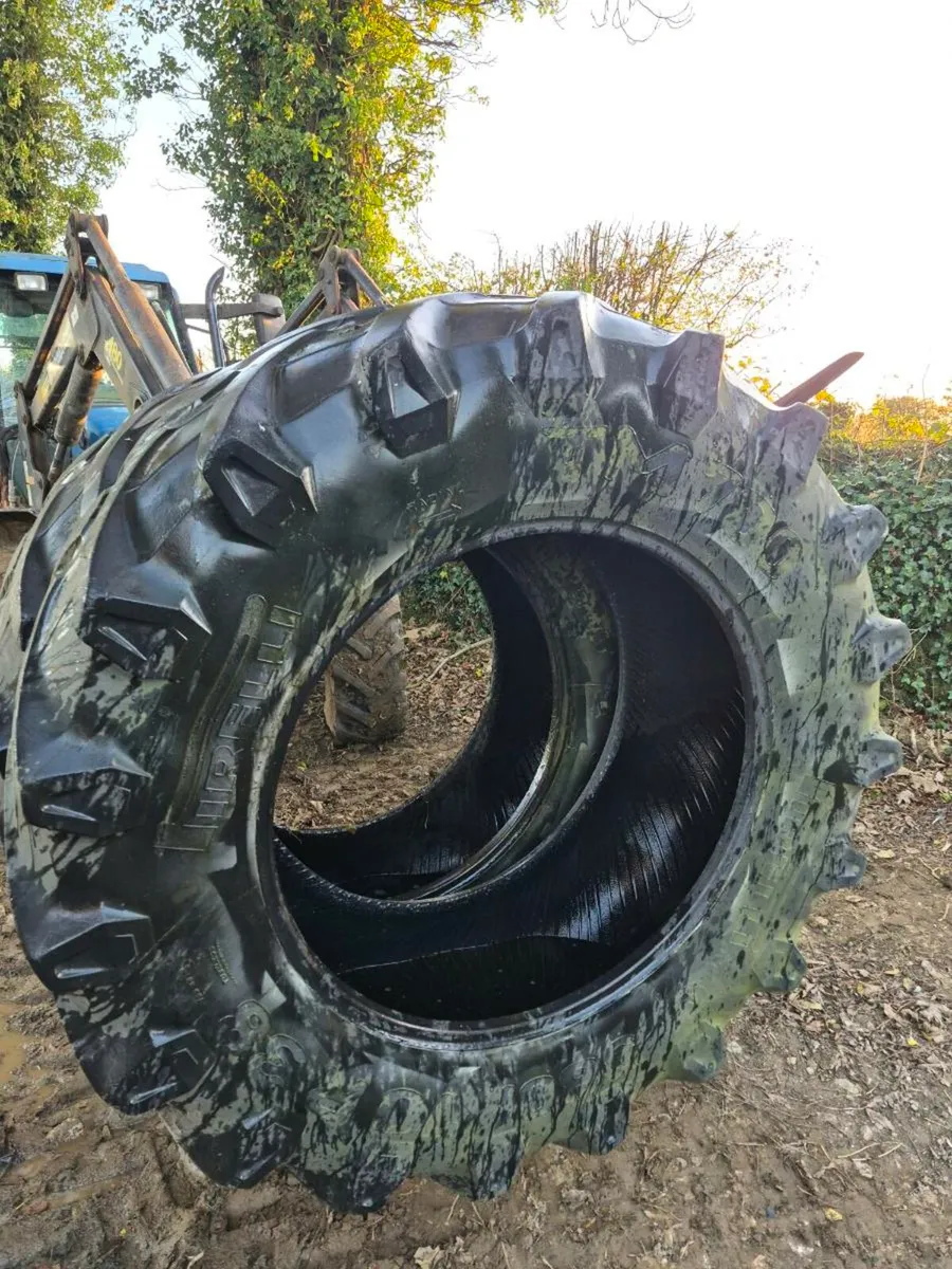 580/70r38 pirelli - Image 2