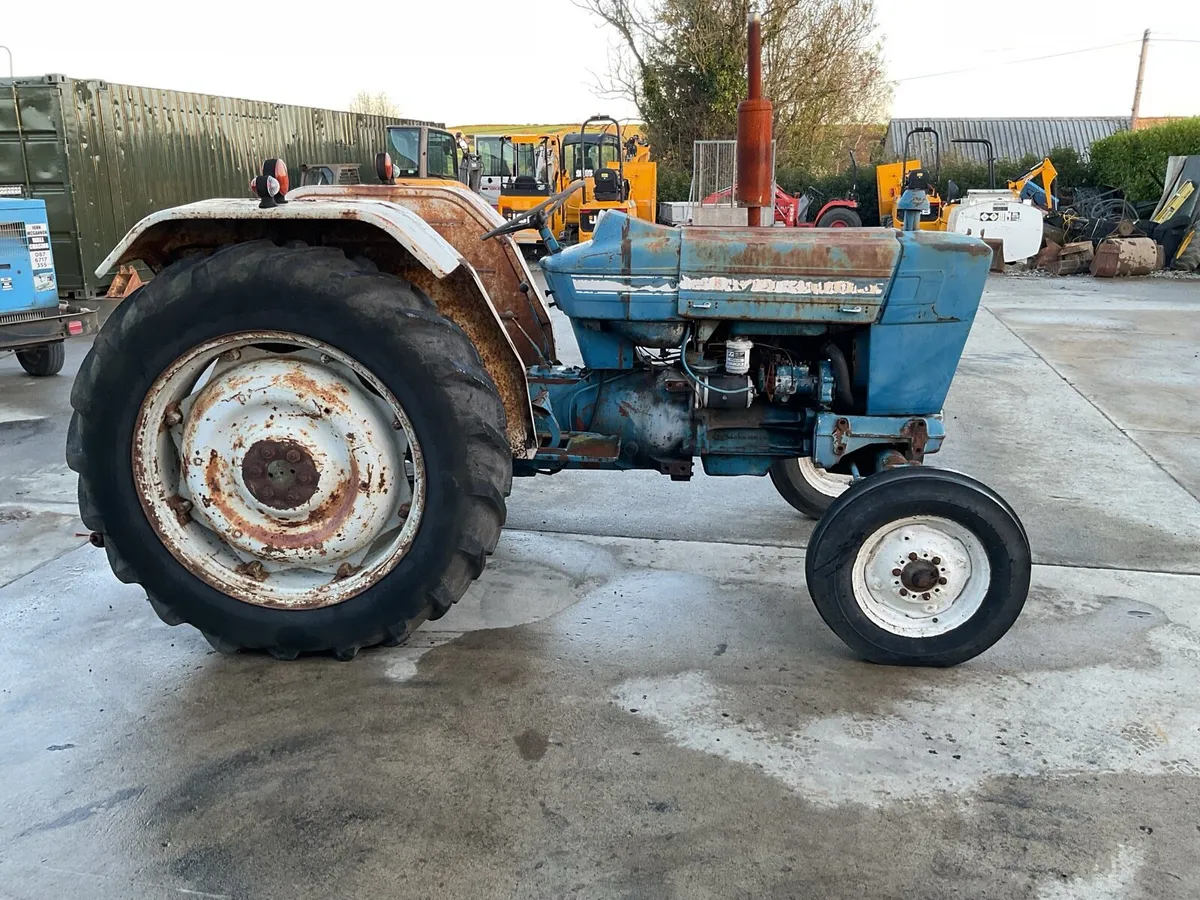 Ford 4000 - Image 1