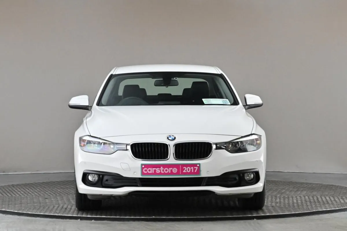 BMW 3 Series 318D SE  full Leather sat Nav park S - Image 2