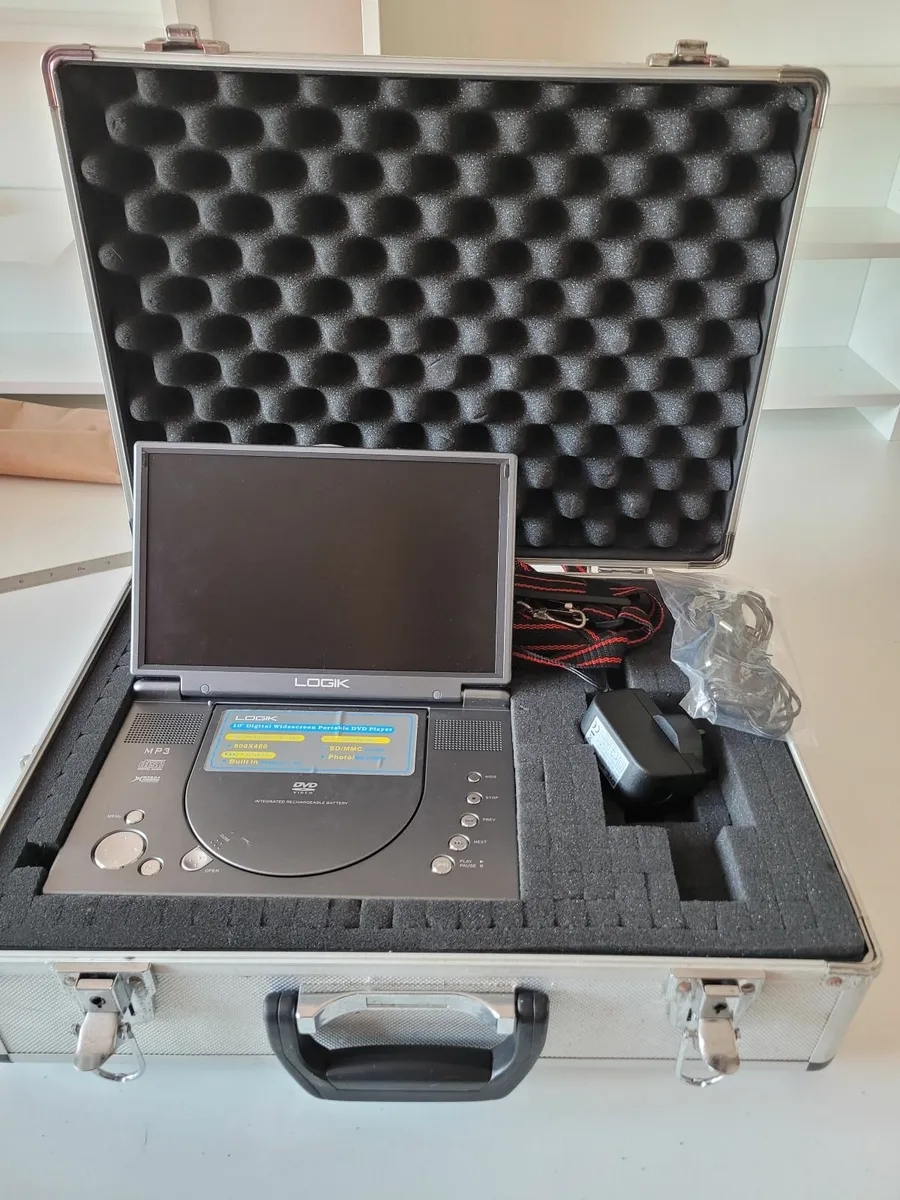 Radio Control  Tx and Rx with lots of extras. - Image 3