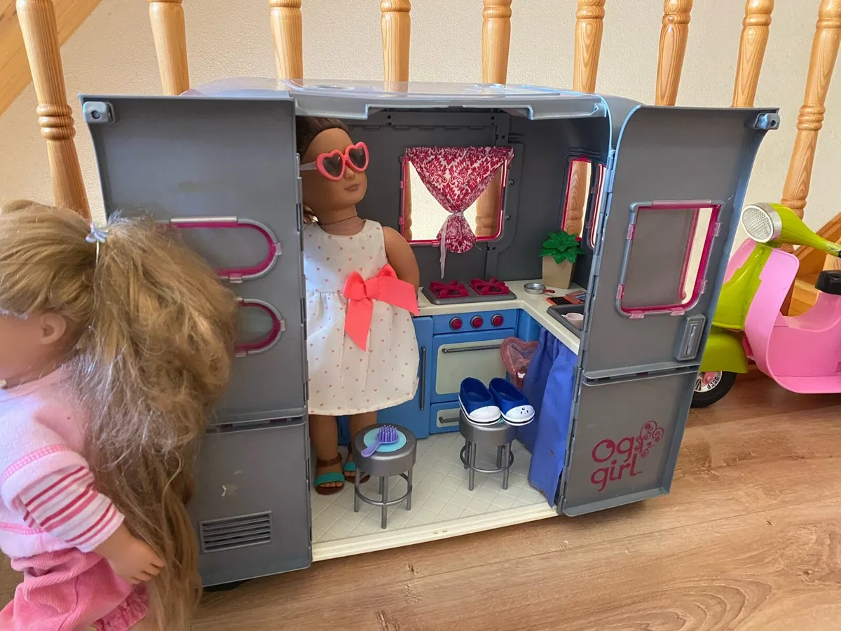 Generation dolls bundle - Image 1