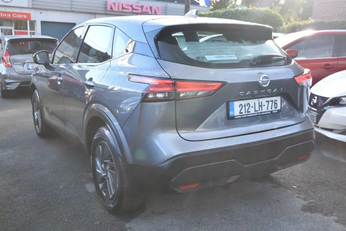 Nissan QASHQAI 1.3 PET Mild Hybrid SV - Image 3