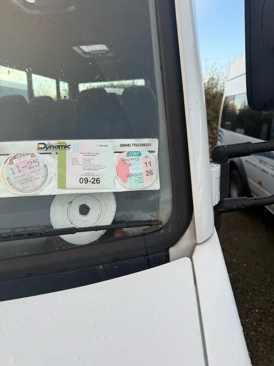 Buses & coaches - Image 4