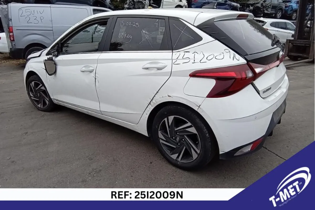 2022 HYUNDAI I20 BREAKING FOR PARTS - Image 1