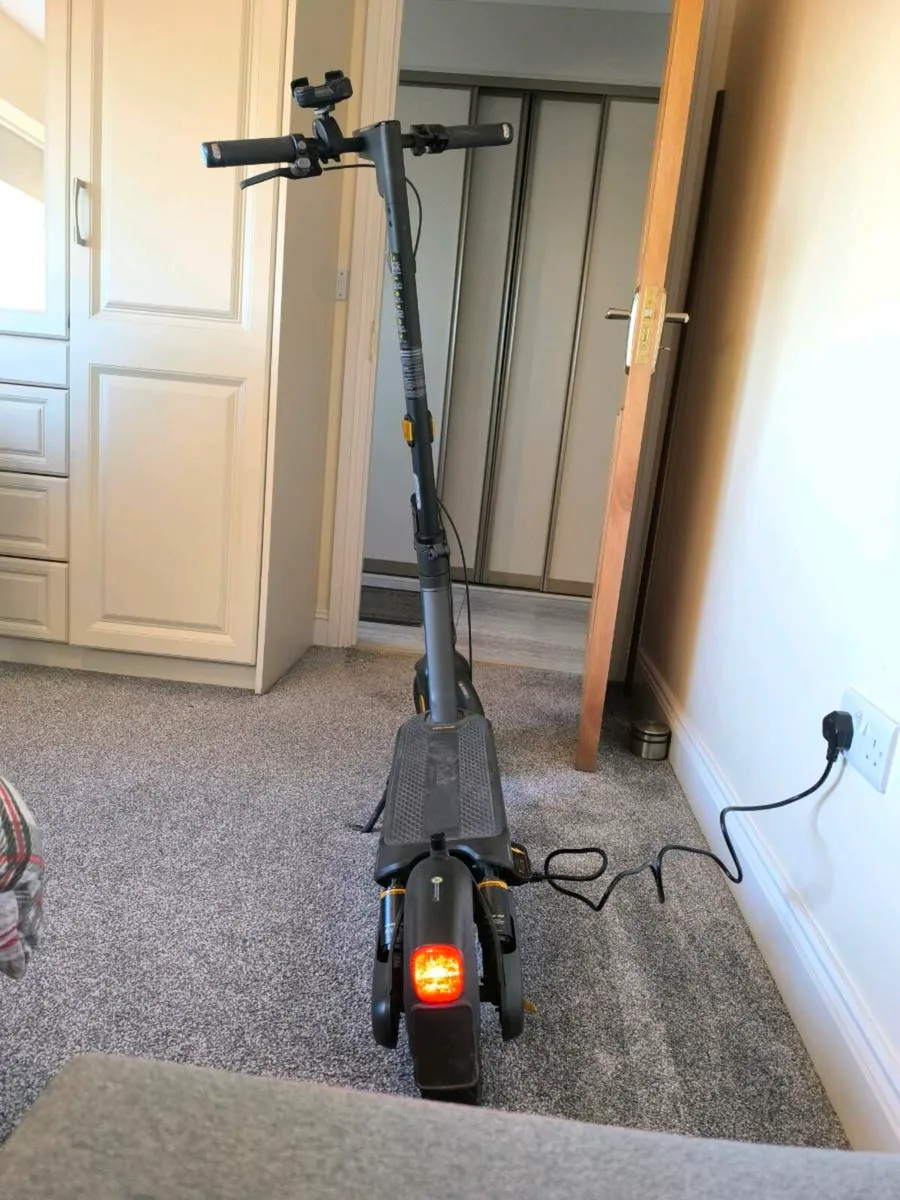 Segway Ninebot G2 Pro Max - Image 4