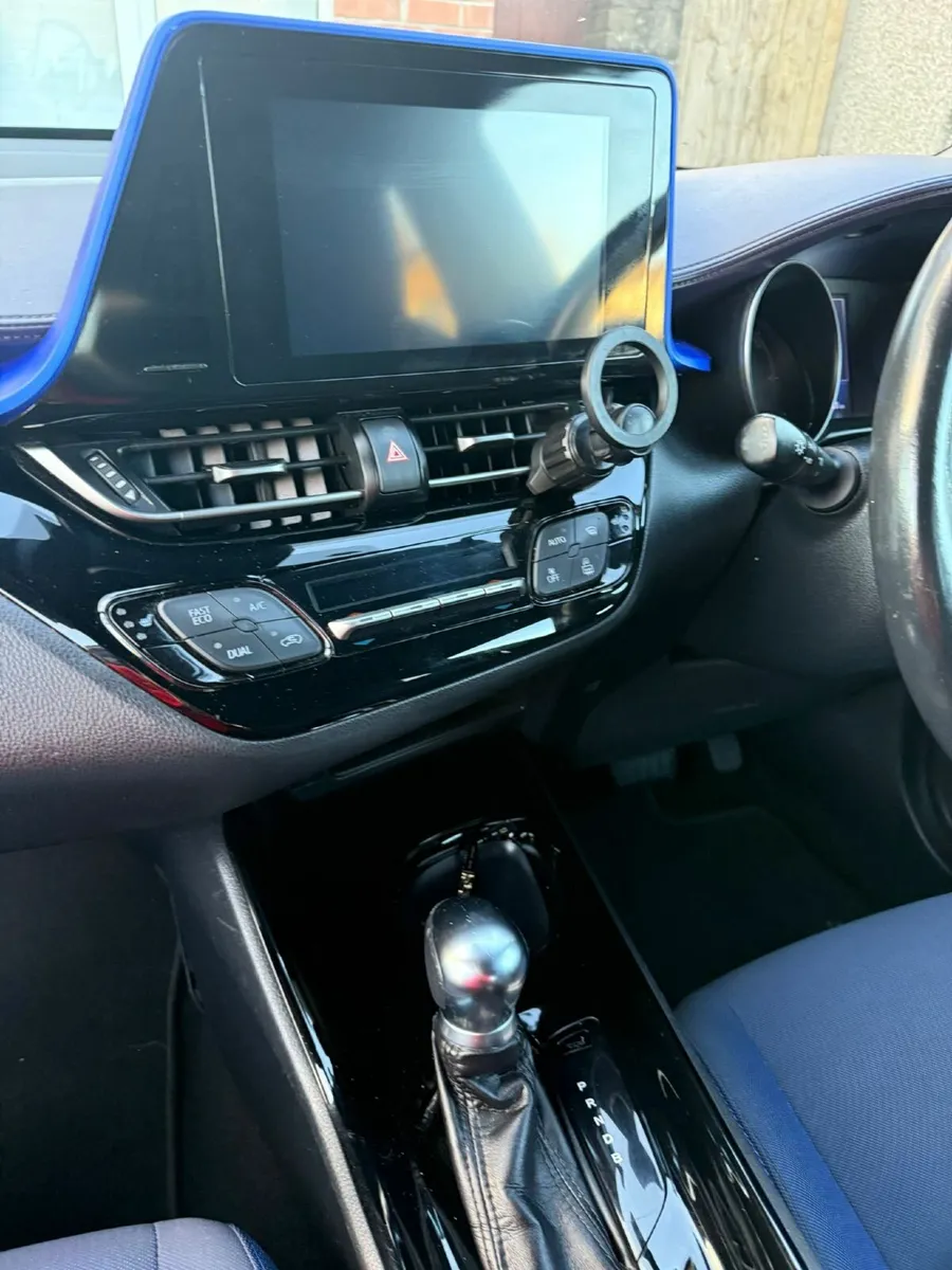Toyota C-HR 2018 - Image 3